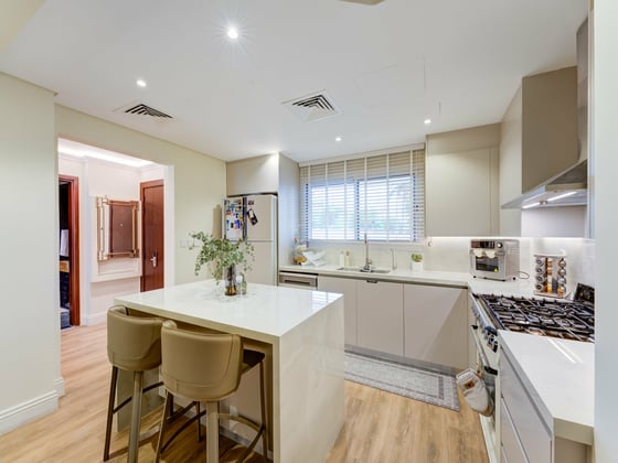 Exclusive | Lake View | Fully Upgraded.., picture 7