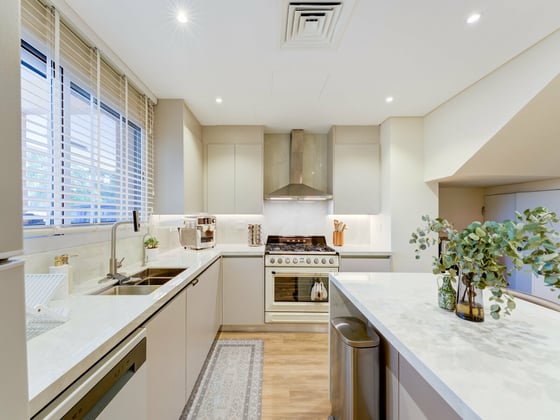 Exclusive | Lake View | Fully Upgraded.., picture 8