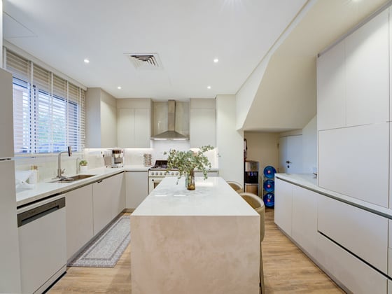 Exclusive | Lake View | Fully Upgraded.., picture 6