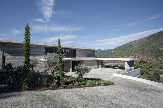 An elegant villa with an architectural line in Zagaleta, picture 2