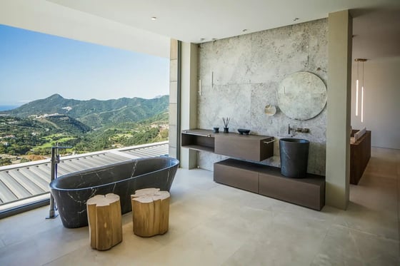 Welcome to the epitome of luxury living in La Zagaleta, picture 17