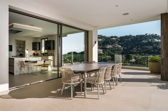 New Breathtaking Modern Luxury House with Panoramic Views, picture 5