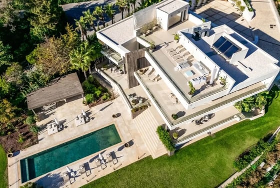 New Breathtaking Modern Luxury House with Panoramic Views, picture 15