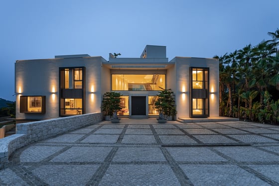 New Breathtaking Modern Luxury House with Panoramic Views, picture 17