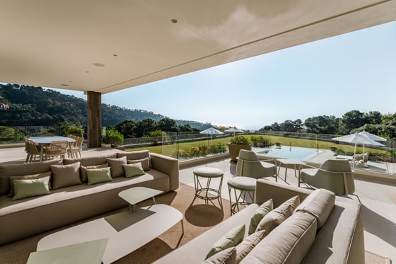 New Breathtaking Modern Luxury House with Panoramic Views, picture 4