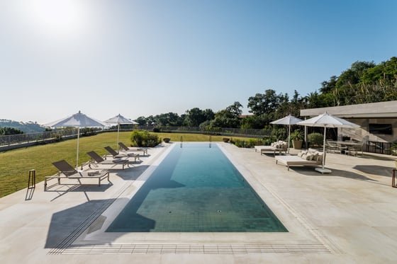 New Breathtaking Modern Luxury House with Panoramic Views, picture 3