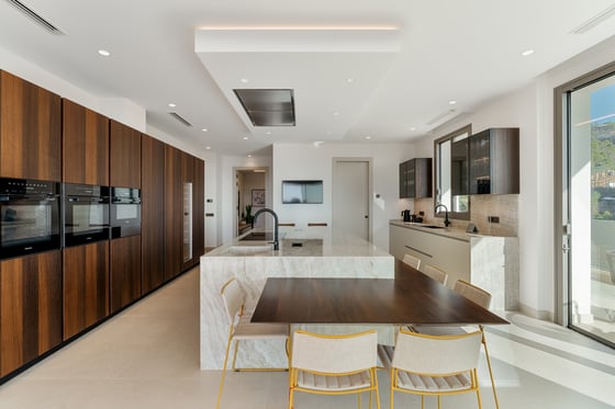 New Breathtaking Modern Luxury House with Panoramic Views, picture 7