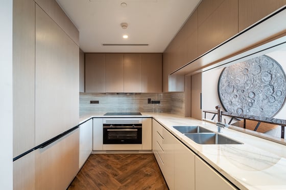 Luxury Furnished Duplex | Skyline Views., picture 8