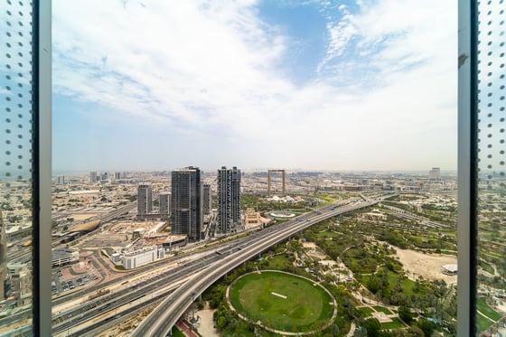 Luxury Furnished Duplex | Skyline Views., picture 1