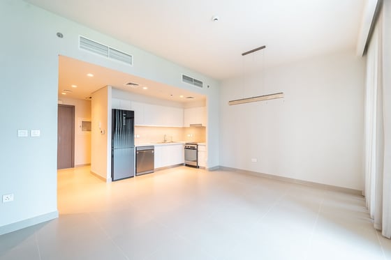 Full Park View | Vacant | Quiet Luxury Home, picture 3