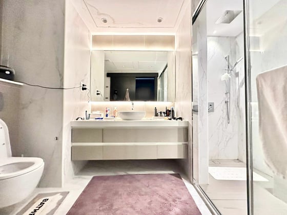 Lake View | Renovated | Largest Unit...., picture 6