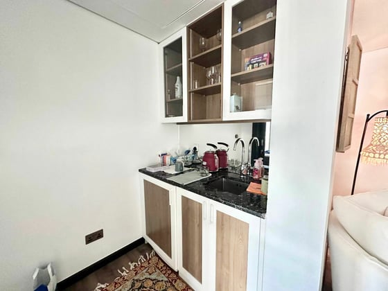 Lake View | Renovated | Largest Unit...., picture 2