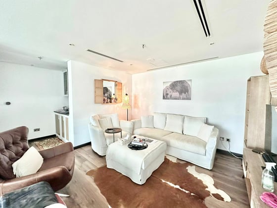 Lake View | Renovated | Largest Unit...., picture 9