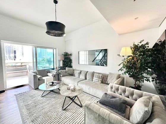 Lake View | Renovated | Largest Unit...., picture 7