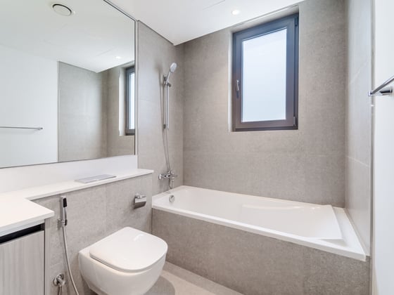 Single Row | Brand New | Prime Location., picture 16