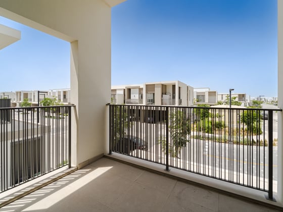Single Row | Brand New | Prime Location., picture 18