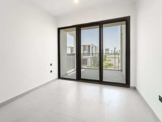 Single Row | Brand New | Prime Location., picture 14