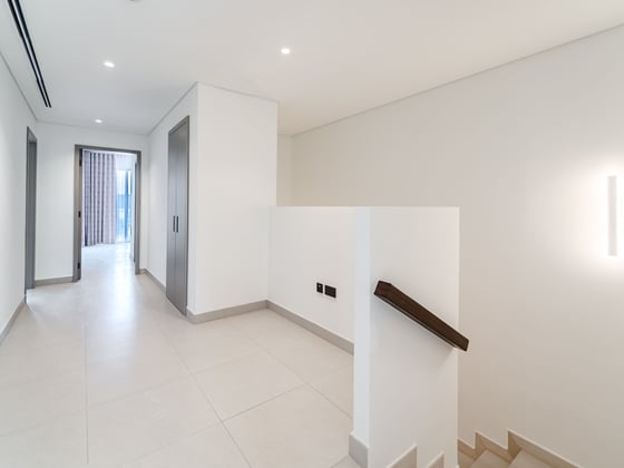 Single Row | Brand New | Prime Location., picture 13
