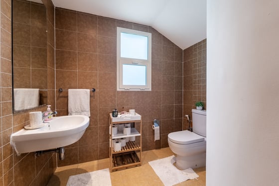 Upgraded Villa | Large Corner Plot | Private Pool, picture 9