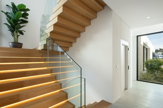 A contemporary home for sale in the exclusive El Madroñal, picture 8
