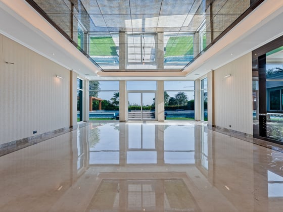 Prestigious Emirates Hills Villa with Golf Views, picture 4