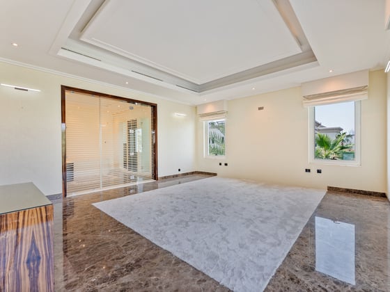 Prestigious Emirates Hills Villa with Golf Views, picture 11