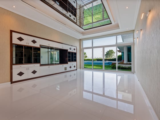 Prestigious Emirates Hills Villa with Golf Views, picture 19