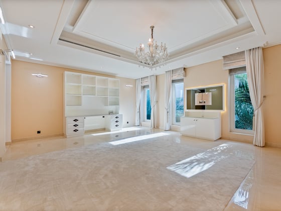 Prestigious Emirates Hills Villa with Golf Views, picture 12