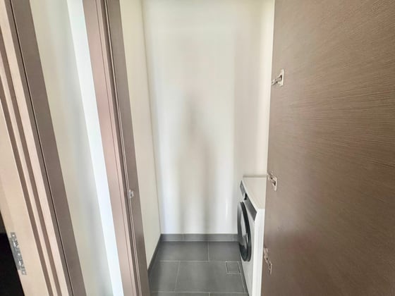 Spacious |  Maids Room  |  Burj Khalifa View, picture 21