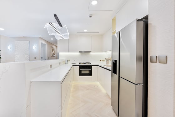 Stunning 3BR | Sea Views | Ready to Move In, picture 3