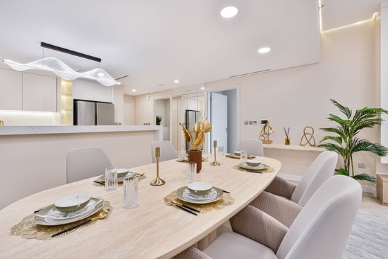Stunning 3BR | Sea Views | Ready to Move In, picture 2