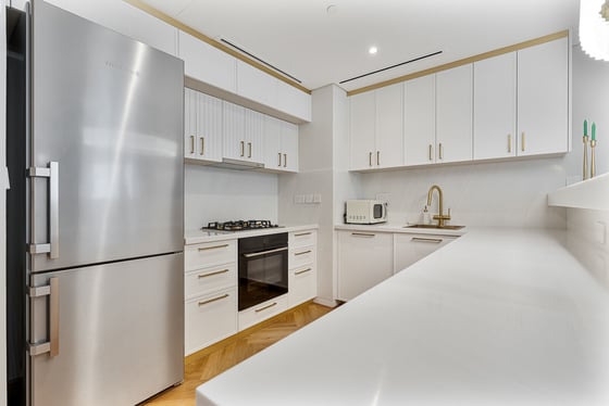 Stunning 2BR | Vacant | High Floor | Sea View, picture 10