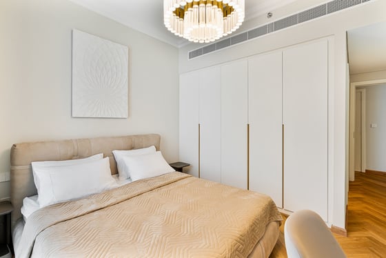 Stunning 2BR | Vacant | High Floor | Sea View, picture 13