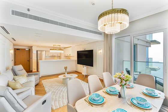 Stunning 2BR | Vacant | High Floor | Sea View, picture 3