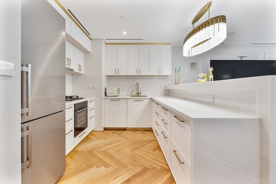 Stunning 2BR | Vacant | High Floor | Sea View, picture 9