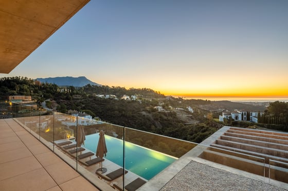 Exceptional New Built Villa in El Madroñal, Benahavís, picture 12