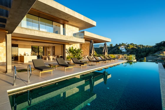 Exceptional New Built Villa in El Madroñal, Benahavís, picture 1