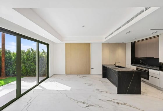 Landscaped Garden | Ellie Saab Design | Luxurious Finish, picture 1