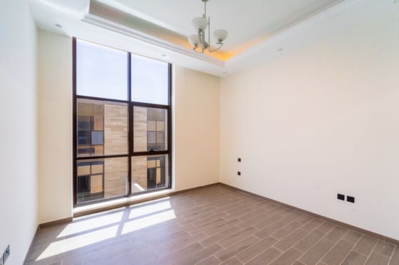 Upgraded | Pool & Park Views | Good Quality, picture 12