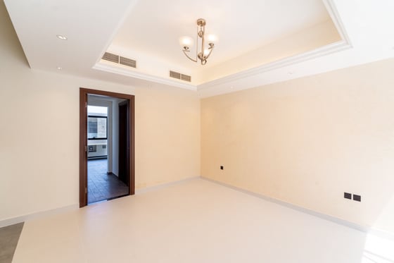 Upgraded | Pool & Park Views | Good Quality, picture 9