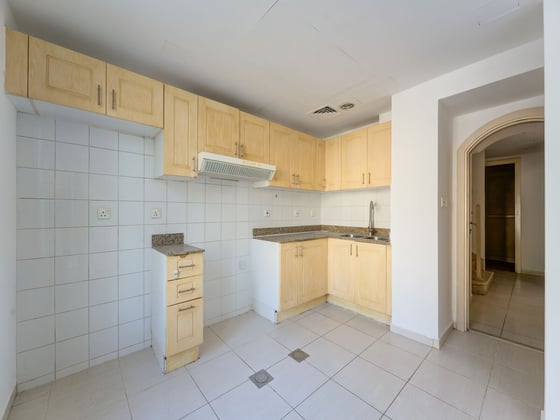 Lake View | Renovation Potential | Prime Location, picture 5