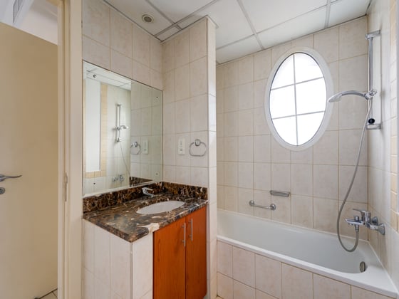 Lake View | Renovation Potential | Prime Location, picture 6