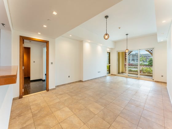 Ground Floor | Expansive Terrace | Generous Layout, picture 1