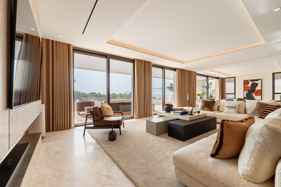 EXCLUSIVE RESORT-STYLE LIVING SKY VILLA DESIGNED BY FENDY, picture 6