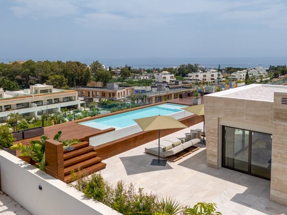 EXCLUSIVE RESORT-STYLE LIVING SKY VILLA DESIGNED BY FENDY, picture 3