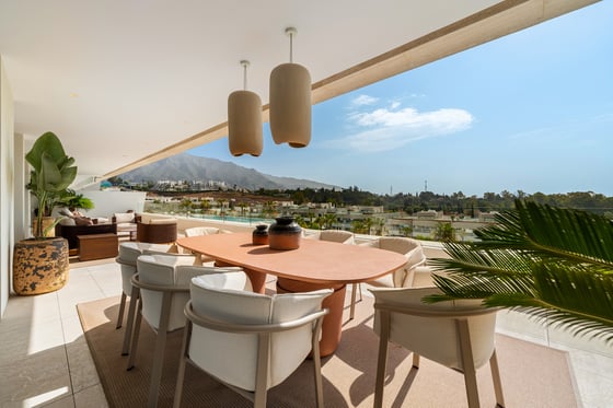 EXCLUSIVE RESORT-STYLE LIVING SKY VILLA DESIGNED BY FENDY, picture 8