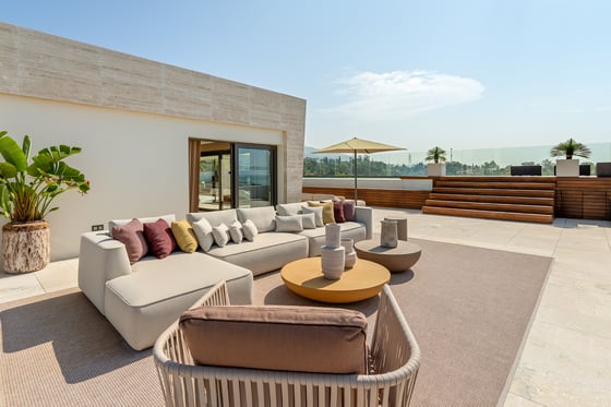 EXCLUSIVE RESORT-STYLE LIVING SKY VILLA DESIGNED BY FENDY, picture 17