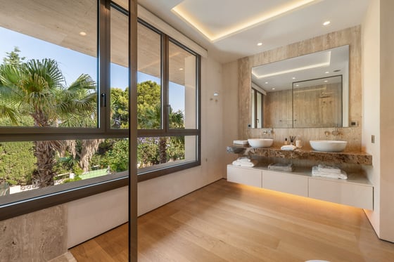 EXCLUSIVE RESORT-STYLE LIVING SKY VILLA DESIGNED BY FENDY, picture 12