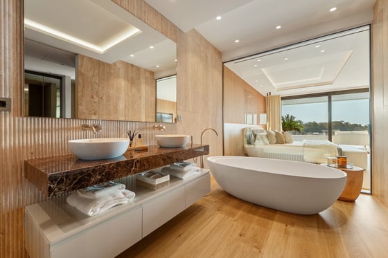 EXCLUSIVE RESORT-STYLE LIVING SKY VILLA DESIGNED BY FENDY, picture 14