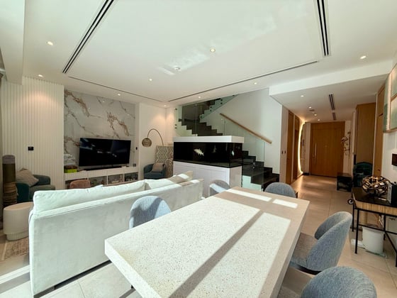 Private Swimming Pool | Corner Unit....., picture 4
